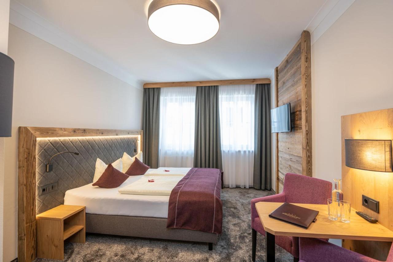 Hotel Stegerbraeu ラートシュタット エクステリア 写真