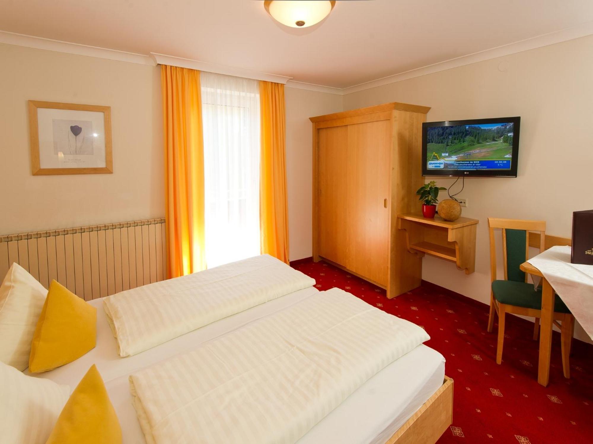 Hotel Stegerbraeu ラートシュタット エクステリア 写真