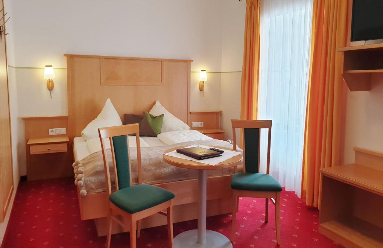 Hotel Stegerbraeu ラートシュタット エクステリア 写真